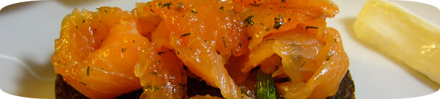 Graved Lachs mit Meerrettich Mousse