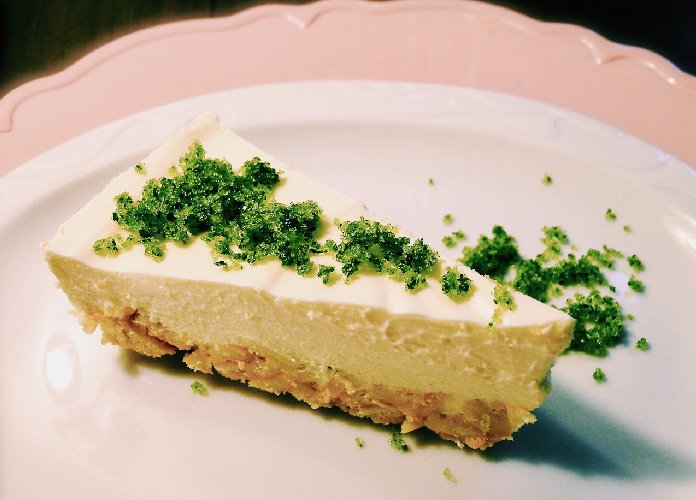 Holunder-Prosecco-Torte Holunder Prosecco Torte mit Minzzucker
