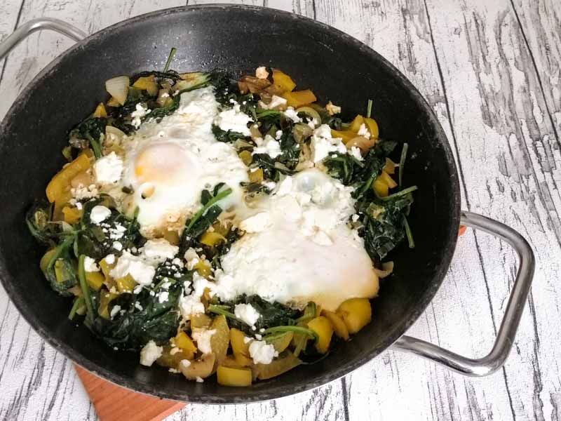 Grünes Shakshuka - isralisches Frühstücksrezept