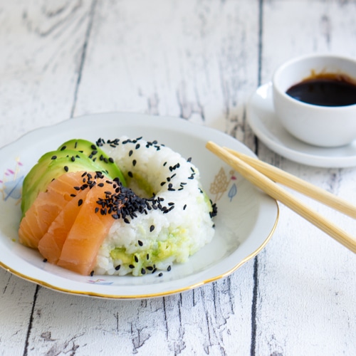 Sushi Donuts mit Avocado gefüllt